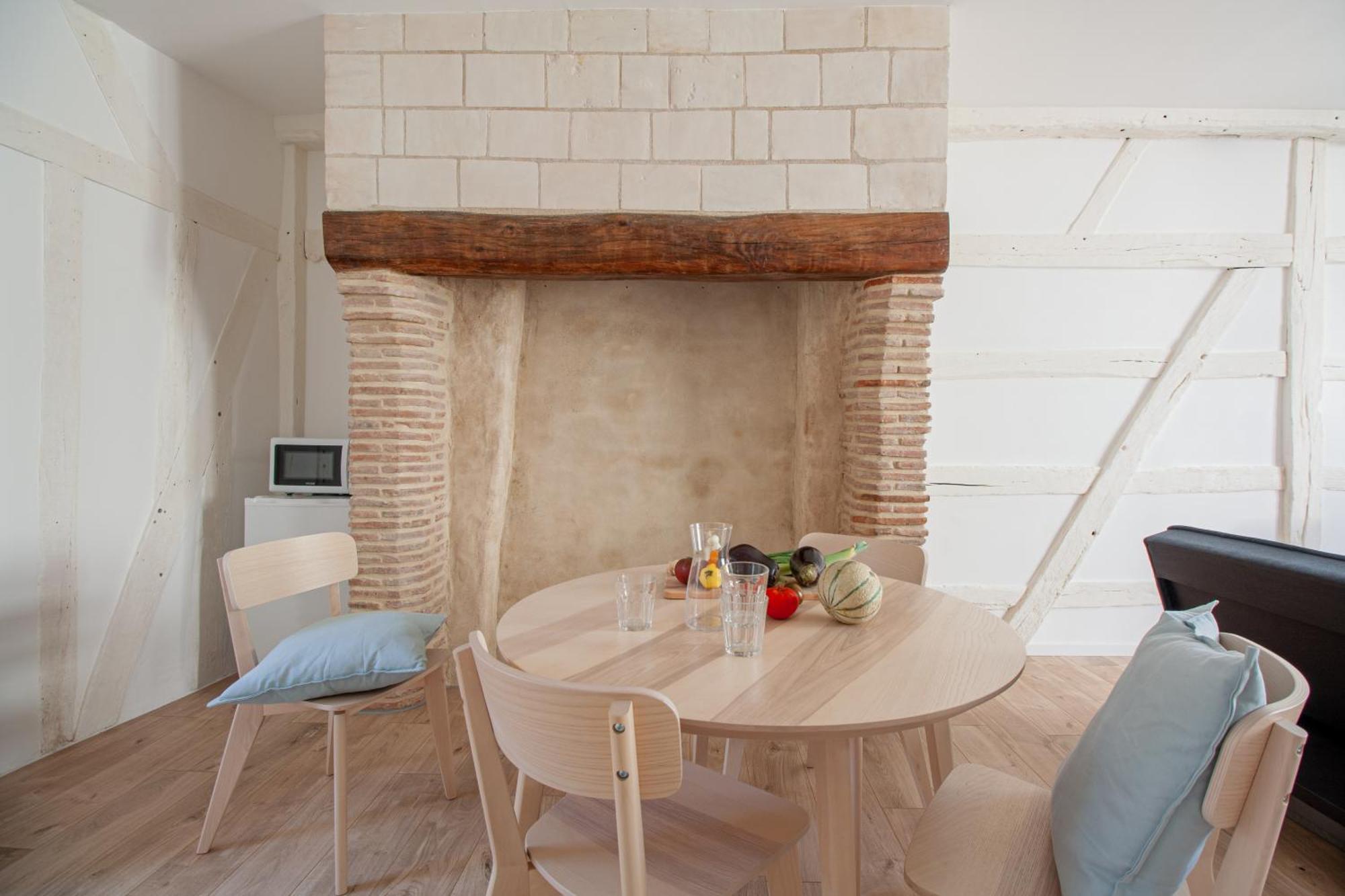 Le Loft Brunneval - Refuge Arty Du Xvie Siecle Apartment Troyes Bagian luar foto